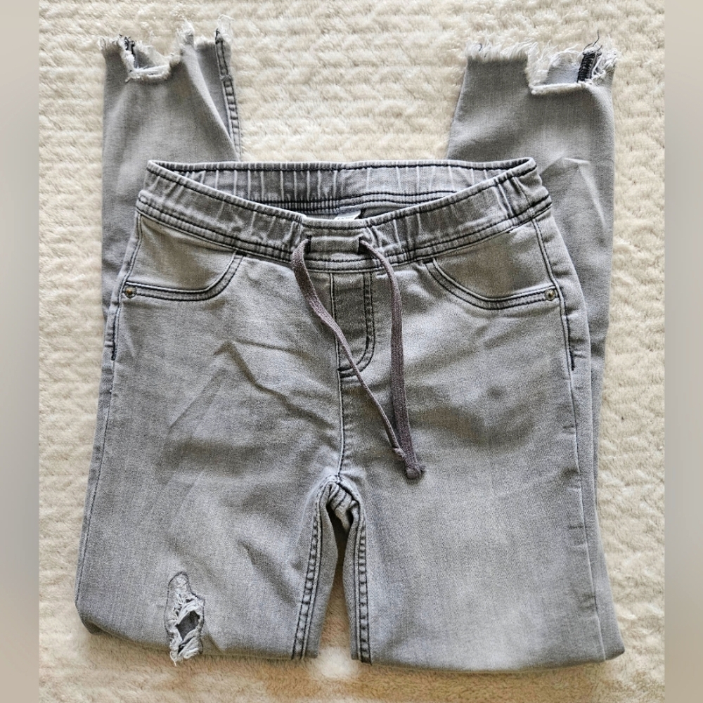 🖤3/$15 Justice Gray Distressed Jogger Jeans, Girls Size 14